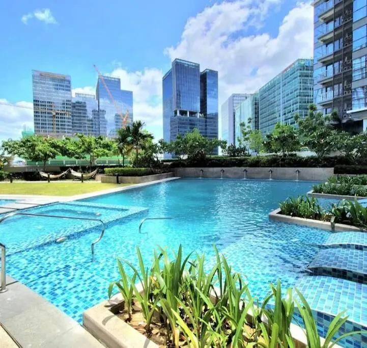 Apartment Modern & Sleek 1 Bedroom Uptown Parksuites Manila