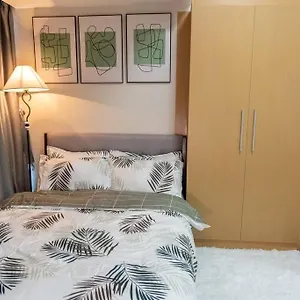  Apartment A2j Luxury 2br Bgc Uptown Near Uptown Mall