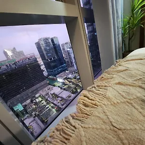  Apartment Luxestaysmnl Coastal Chic Netflx 380mbps Pool Bgc