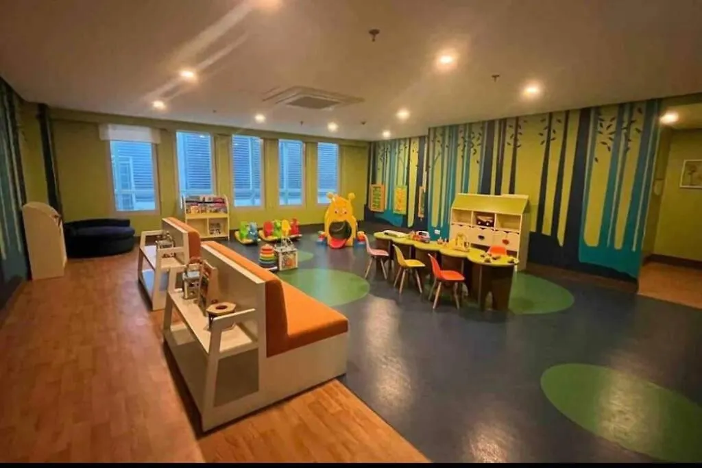 Modern & Sleek 1 Bedroom Uptown Parksuites Manila 0*,  Philippines