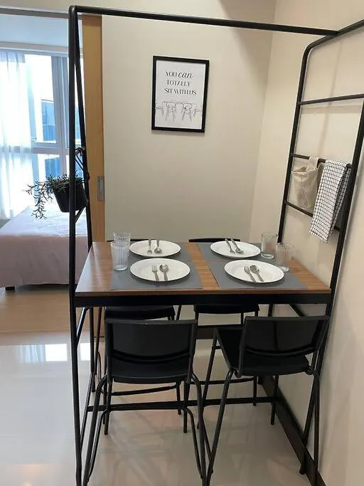 Modern & Sleek 1 Bedroom Uptown Parksuites Manila Apartment