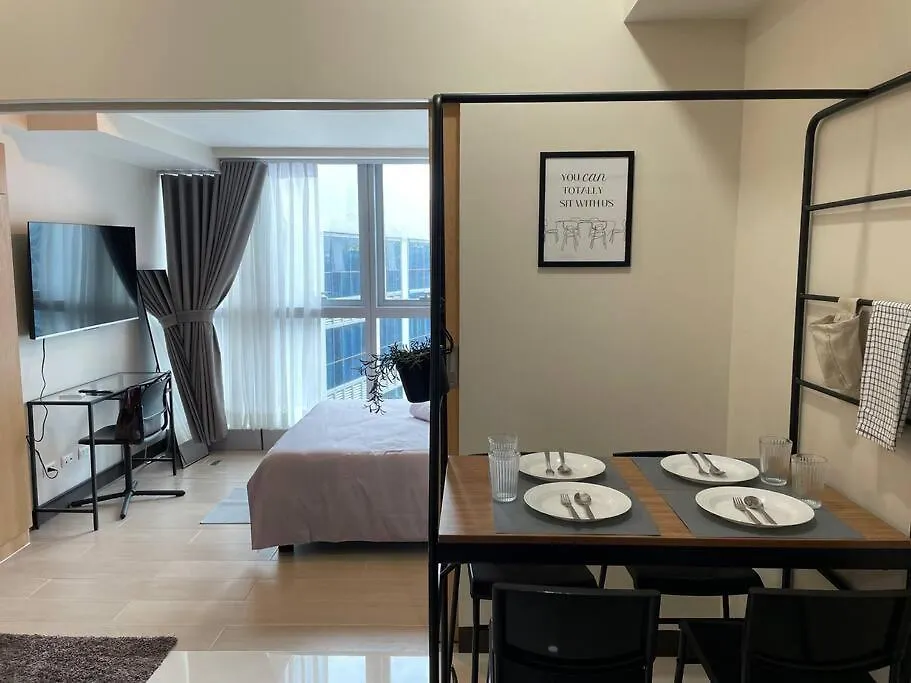 Modern & Sleek 1 Bedroom Uptown Parksuites Manila Philippines